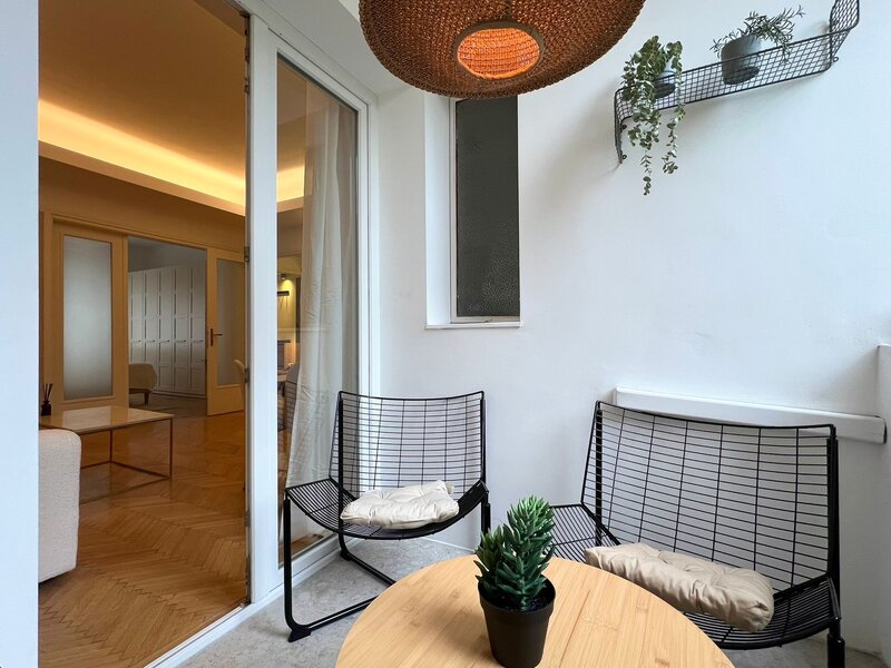 Paleologu, Armeneasca, comision 0%, apartament cu 2 camere + birou.